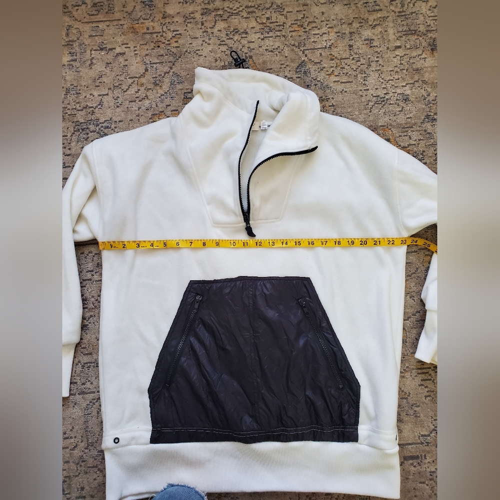 rd style white and black fleece 1/4 zip. Womens xs. EUC. Small spot see photos - Picture 6 of 9